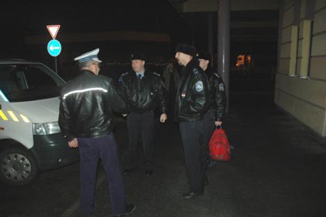 Circa 600 de poliţişti români şi ungari au asigurat ordinea publică în zona graniţei în perioada Sărbătorilor (FOTO)